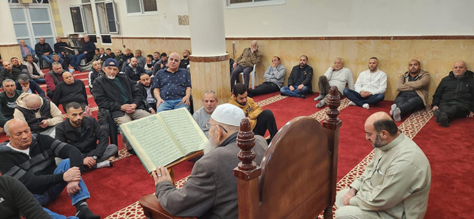 أمسية إيمانية حاشدة بمسجد العجمي في مدينة يافا